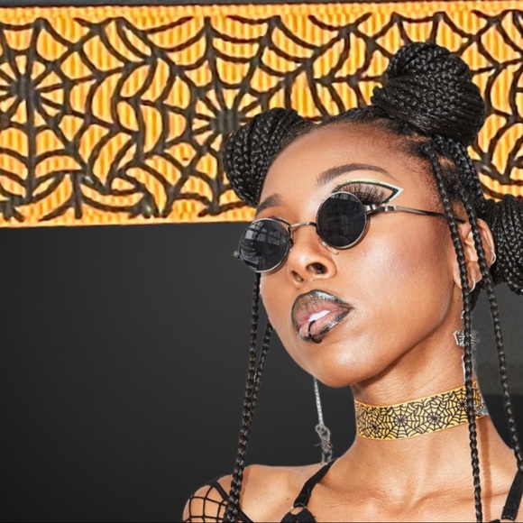 I STAY SPOOKY SPIDERWEB CHOKER NWT - Picture 3 of 5